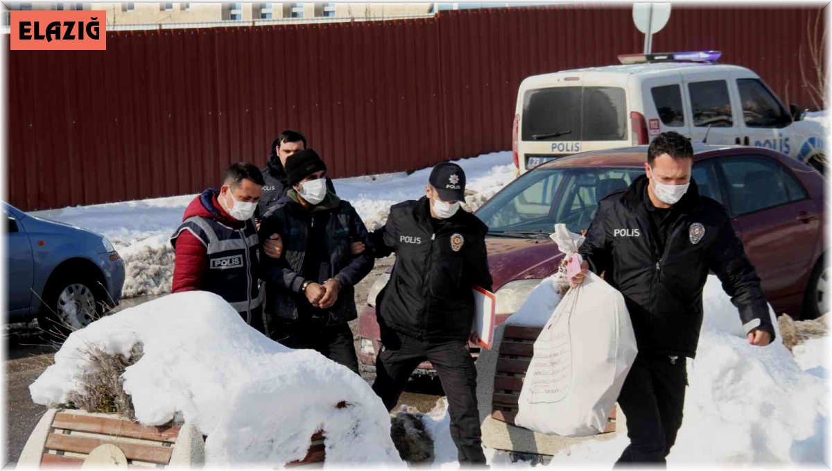 Binadan bakır kablo ve hurda çalan şüpheli suçüstü yakalandı