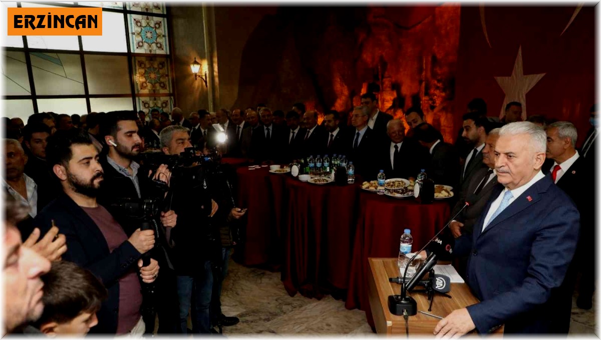 Binali Yıldırım'a memleketi Erzincan'da sevgi seli