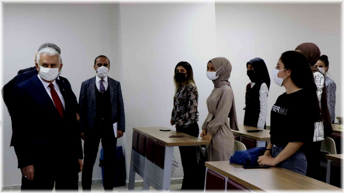 Binali Yıldırım'ı duygulandıran açılış