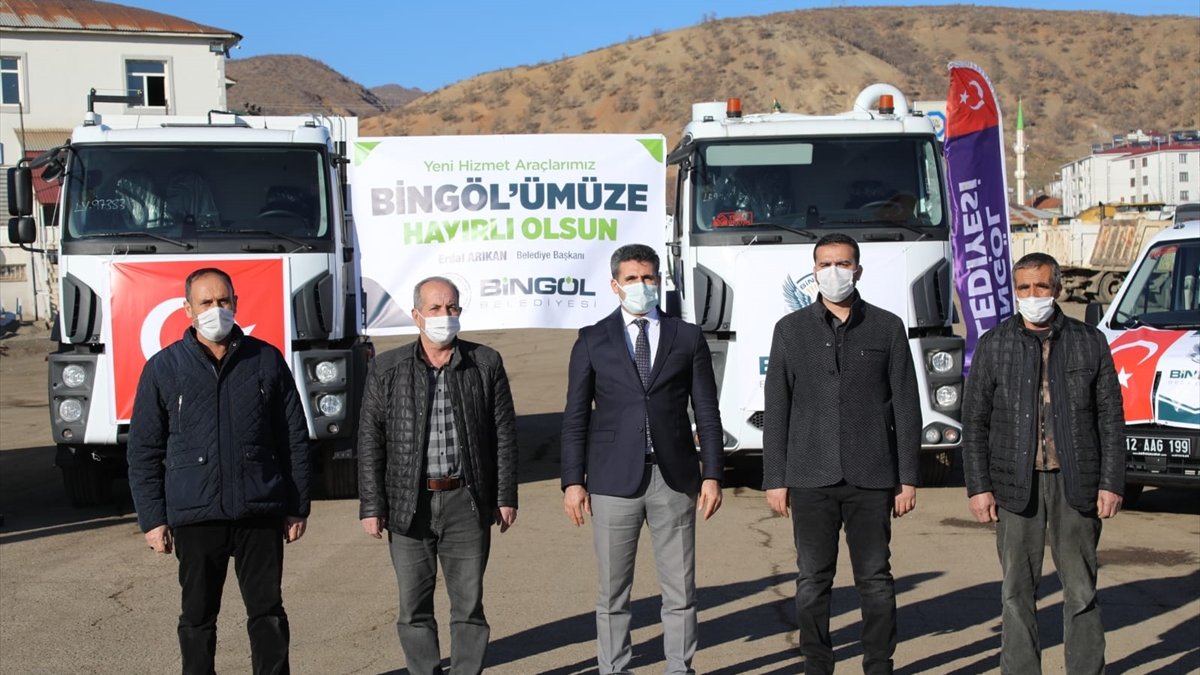 Bingöl Belediyesi 8 yeni araç aldı