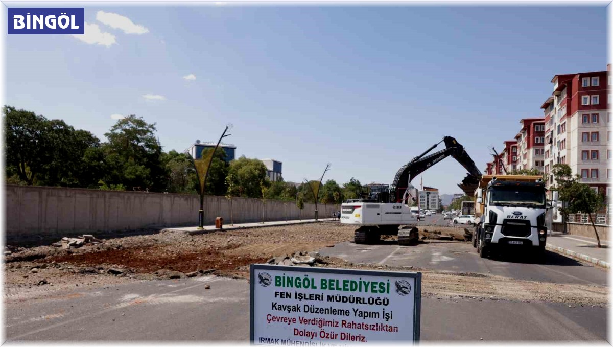 Bingöl belediyesi yol genişletme çalışmalarına devam ediyor