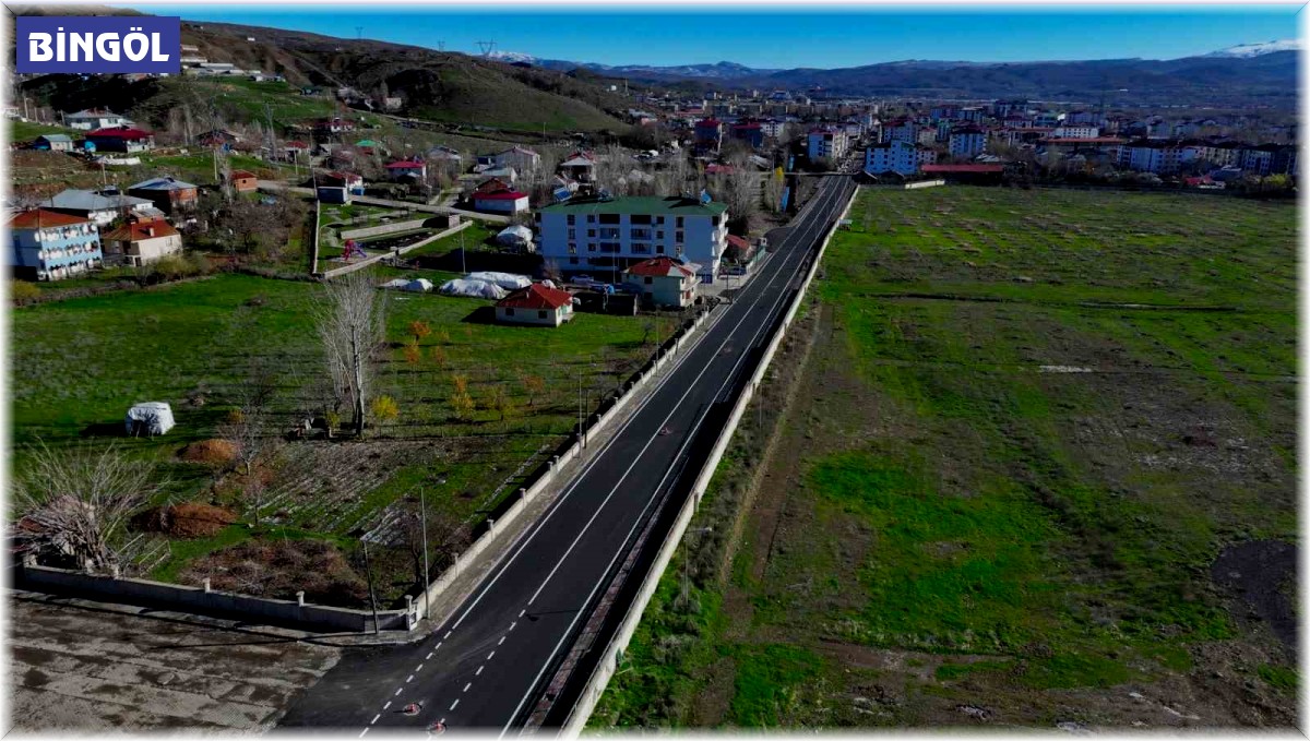 Bingöl Belediyesi yol yapım çalışmalarını sürdürüyor