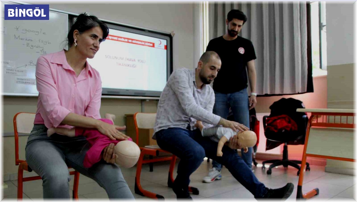Bingöl'de 1 yıl içinde 950 öğretmen ve personel Heimlich manevrası eğitimi aldı