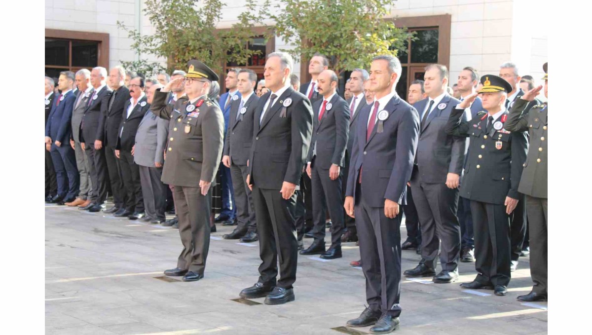 Bingöl'de 10 Kasım'da Atatürk saygıyla anıldı