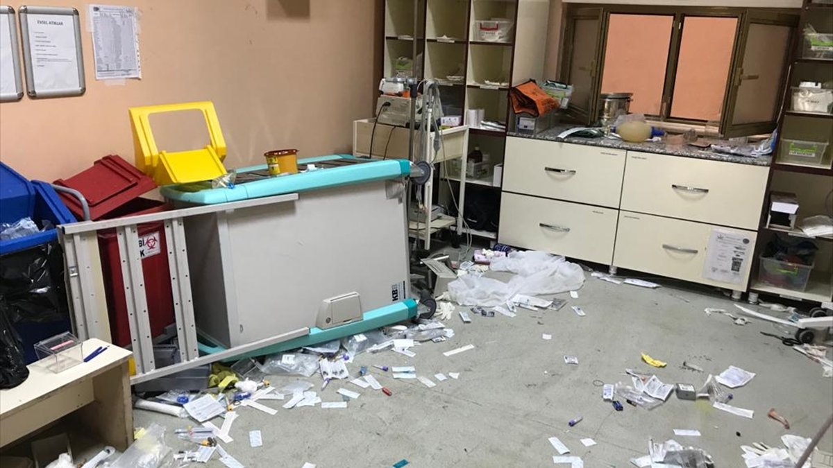 Bingöl'de 112 Acil Sağlık ekibine taşlı sopalı saldırı