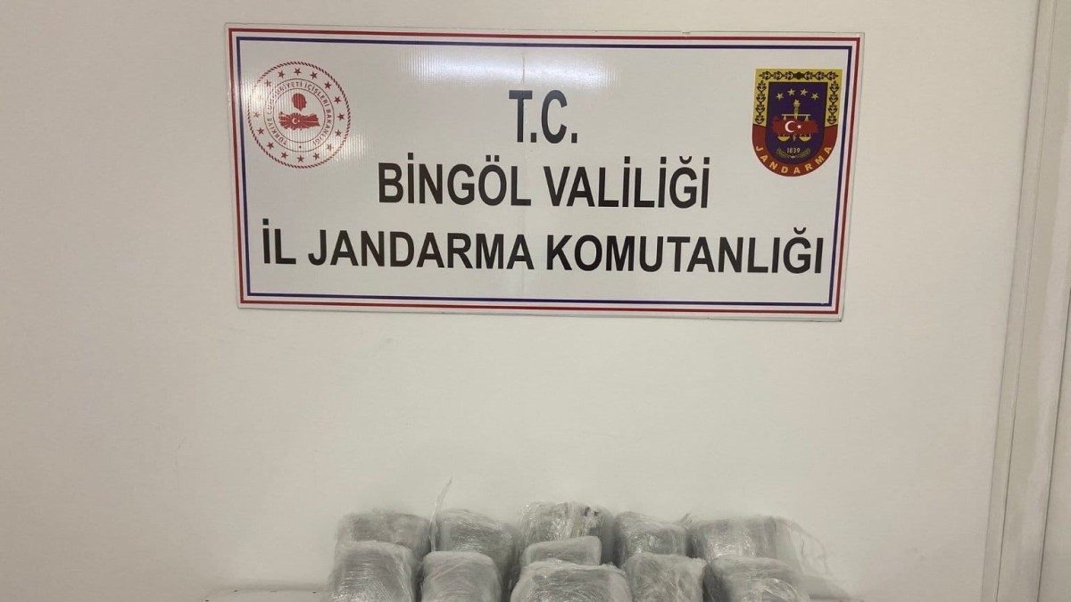 Bingöl'de 20 kilo esrar ele ele geçirildi