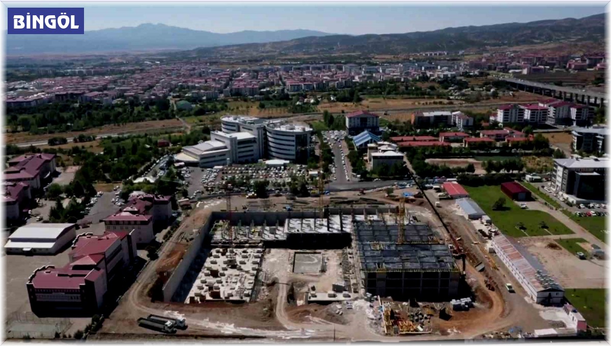Bingöl'de 269 adet sismik izolatörün kullanıldığı 500 yataklı hastane yükseliyor