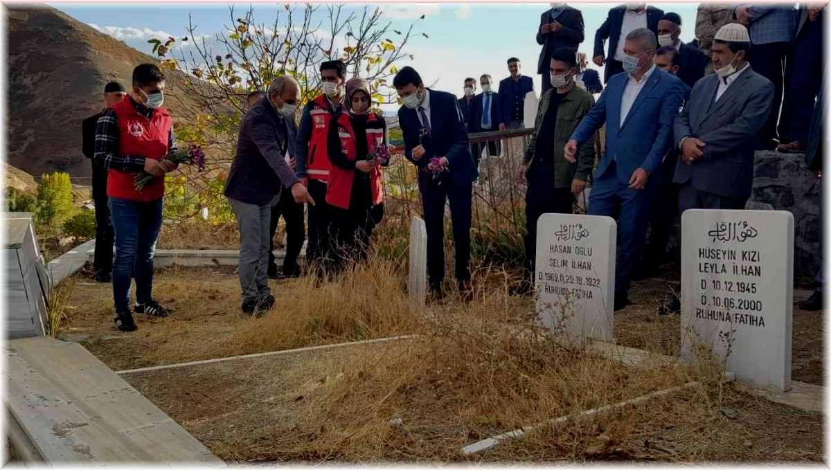 Bingöl'de 29 yıl önce şehit edilen 19 vatandaş dualarla anıldı