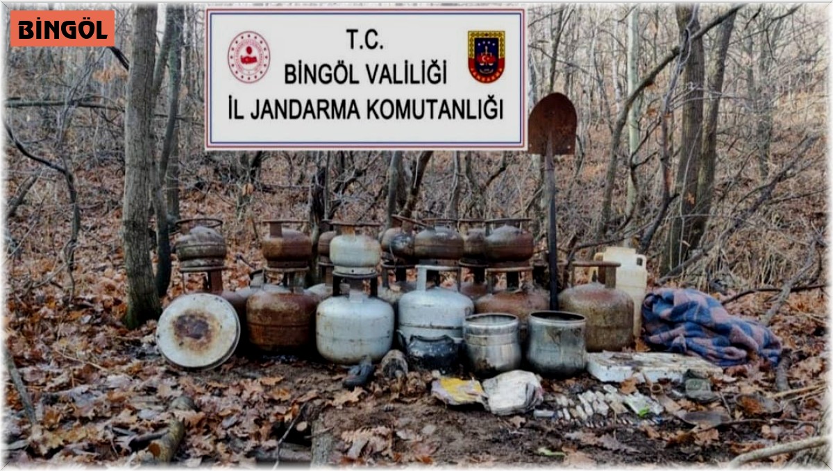 Bingöl'de 3 odalı sığınakta çok sayıda patlayıcı ele geçirildi