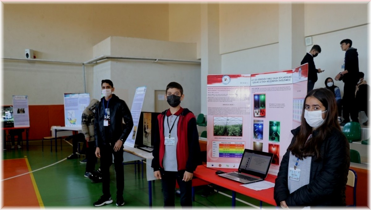 Bingöl'de 4006 TUBİTAK Bilim Fuarı açıldı