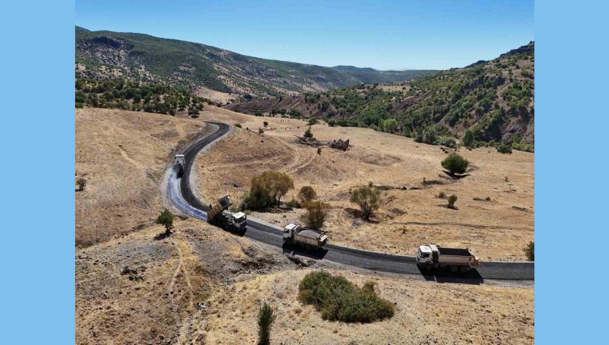 Bingöl'de 650 kilometrelik yol asfaltlama ve bakım çalışma gerçekleştirildi