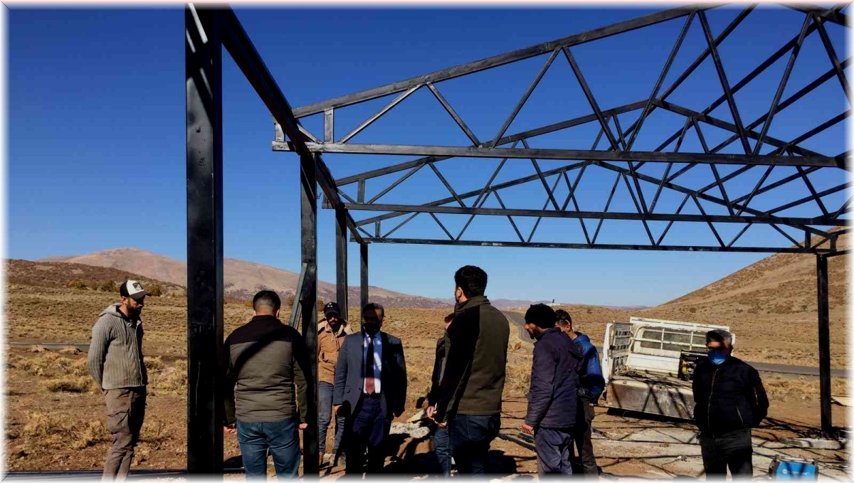 Bingöl'de 9 adet hayvan gölgeliğinin yapımı tamamlandı