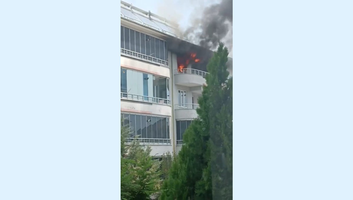 Bingöl'de apartman yangını