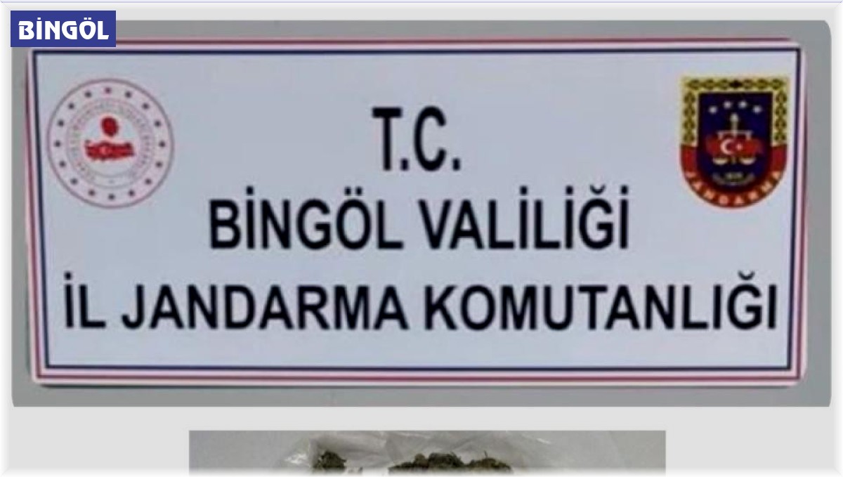 Bingöl'de araç içinde 1 kilo kubar esrar ele geçirildi