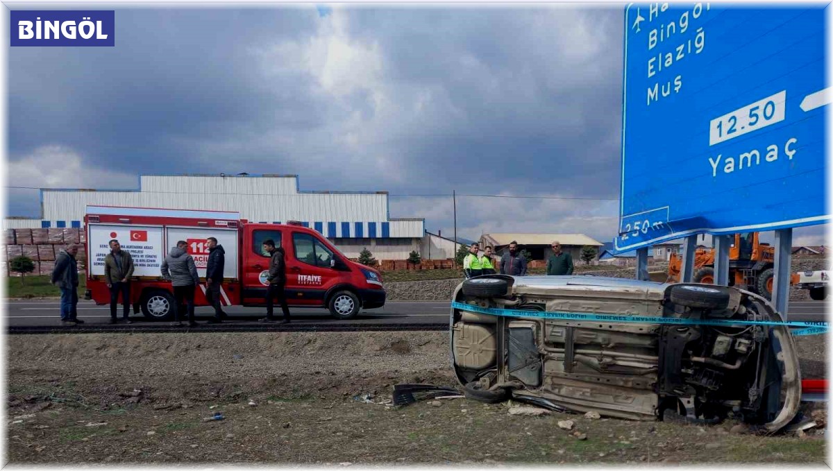 Bingöl'de araç takla attı: 1 yaralı