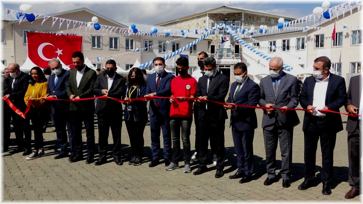 Bingöl'de bilim ve sanat şenliklerine start verildi