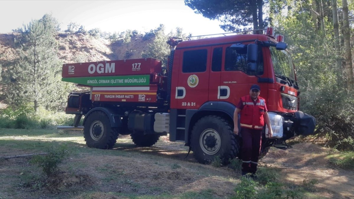 Bingöl'de çıkan orman yangını büyümeden söndürüldü
