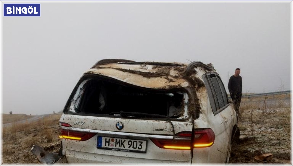 Bingöl'de cip takla attı: 2 yaralı