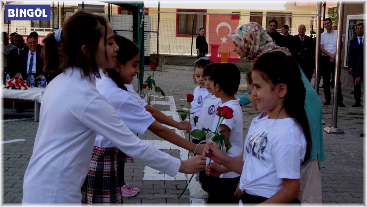 Bingöl'de eğitim-öğretim yılının ilk ders zili çaldı