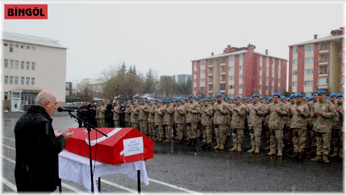 Bingöl'de hayatını kaybeden uzman çavuş dualarla uğurlandı
