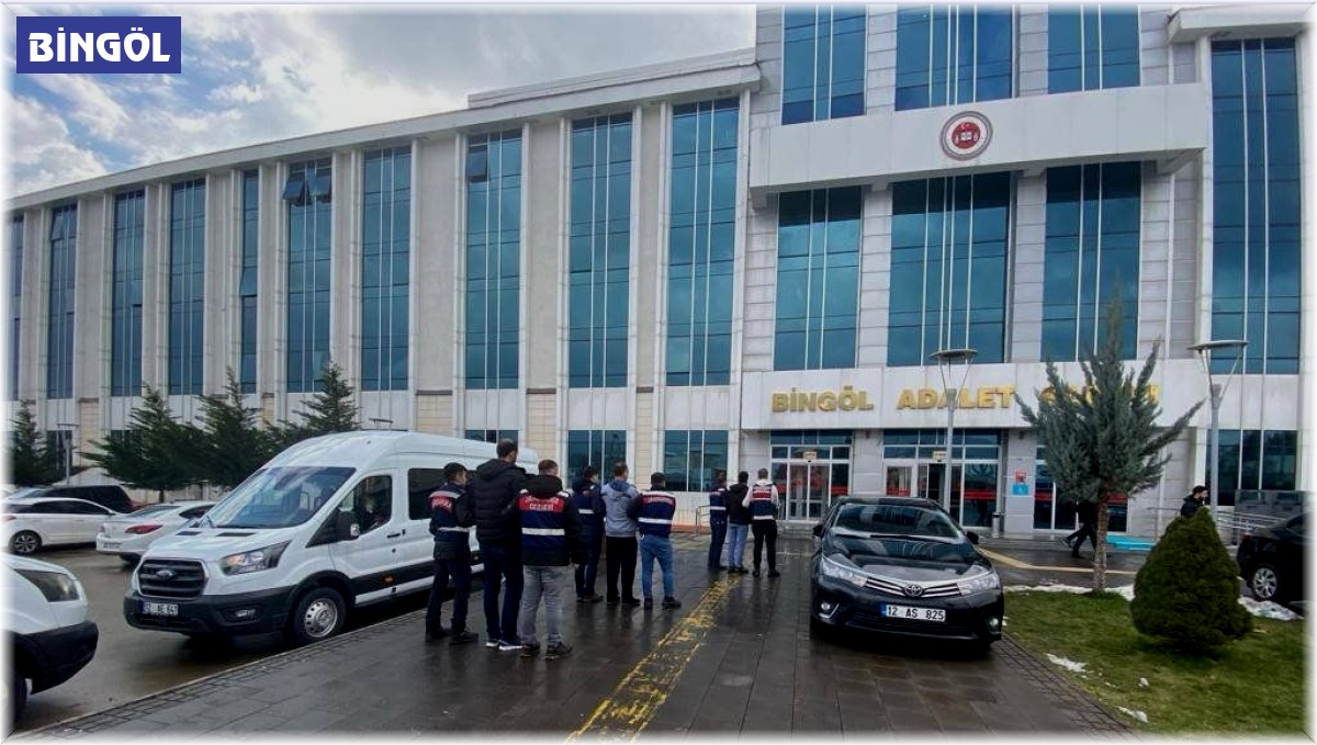 Bingöl'de hırsızlık ve uyuşturucu suçundan aranan 3 şahıs tutuklandı