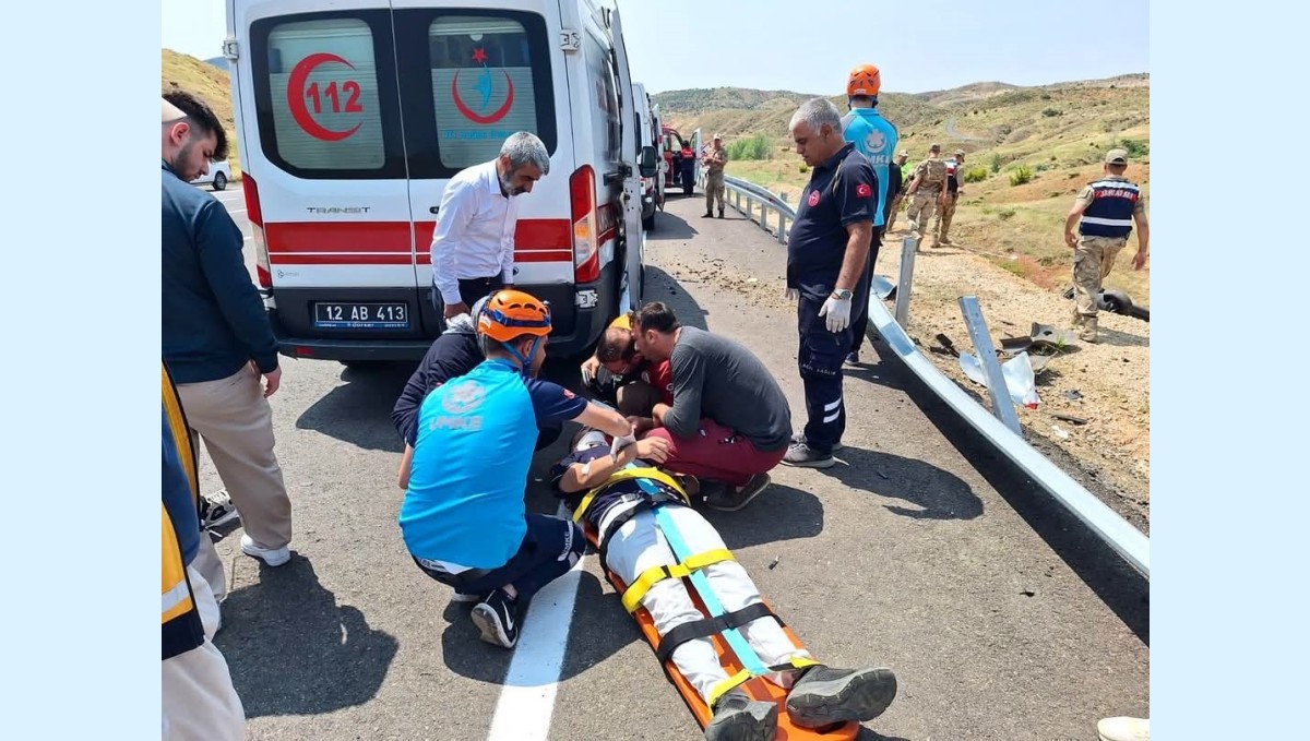 Bingöl'de iki ayrı kaza: 8 yaralı