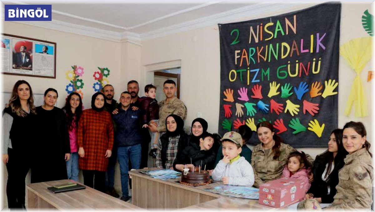 Bingöl'de jandarma özel çocukları ziyaret etti