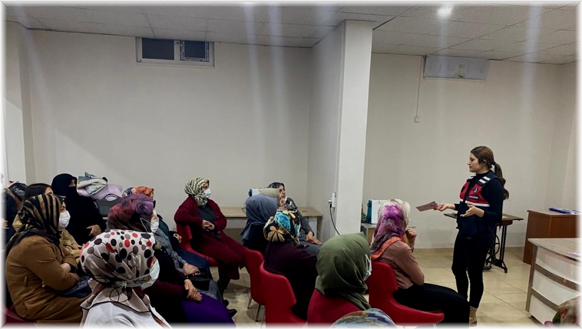 Bingöl'de jandarma personeline ve kadınlara KADES uygulaması tanıtıldı
