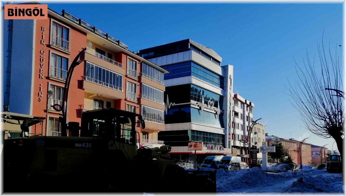 Bingöl'de karla mücadele sürüyor