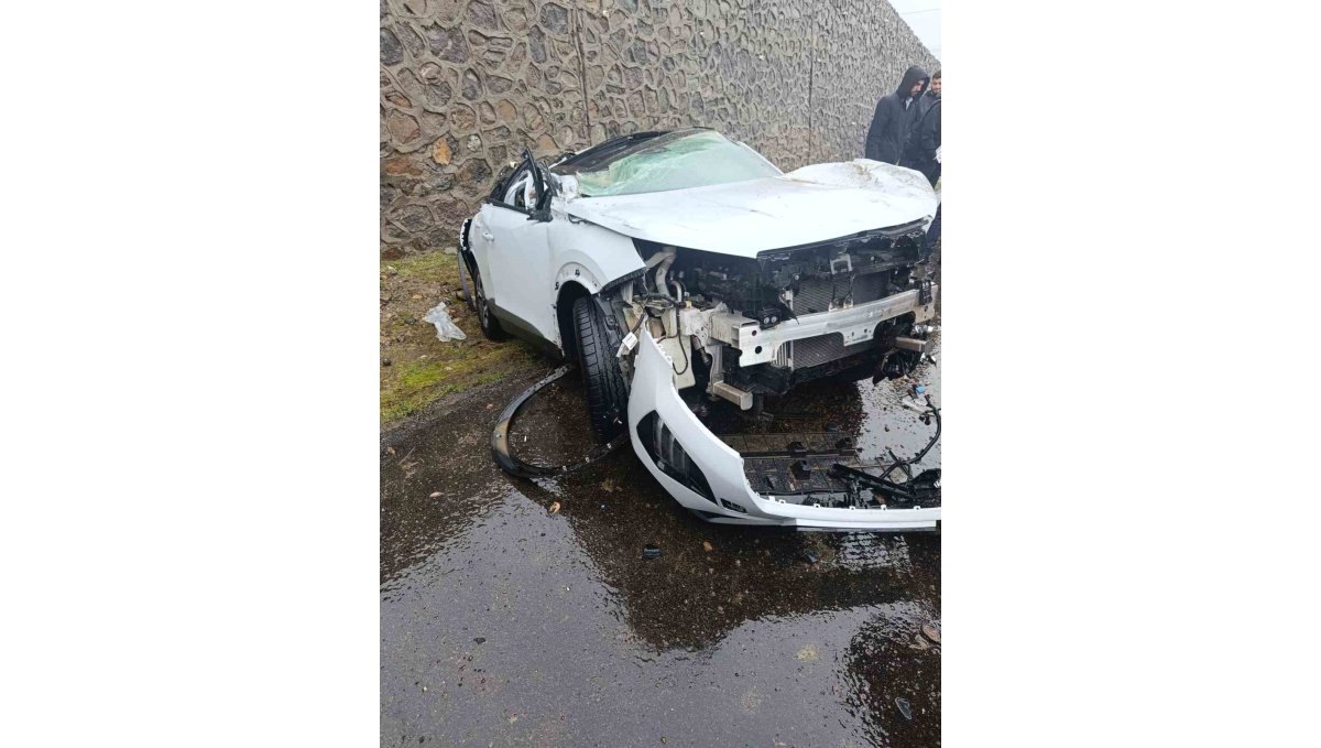 Bingöl'de kaza: 4 yaralı