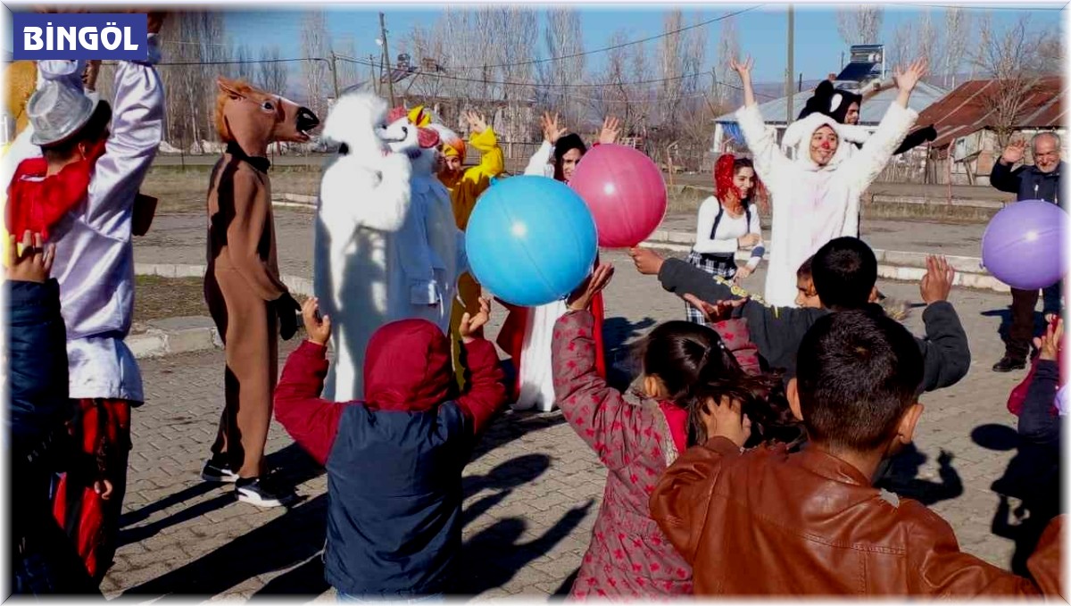 Bingöl'de köy okulları tiyatro ile buluşuyor