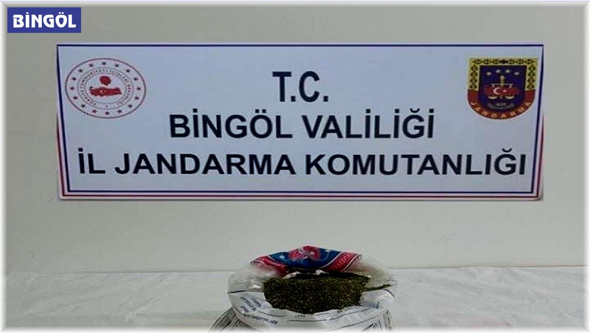 Bingöl'de menfez altında 1 kilo 566 gram uyuşturucu ele geçirildi