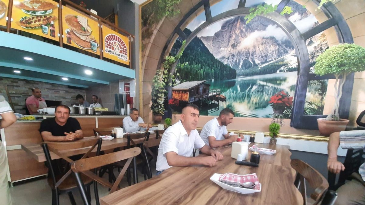 Bingöl'de normalleşme süreciyle esnaflar müşterilerini ağırlamaya başladı