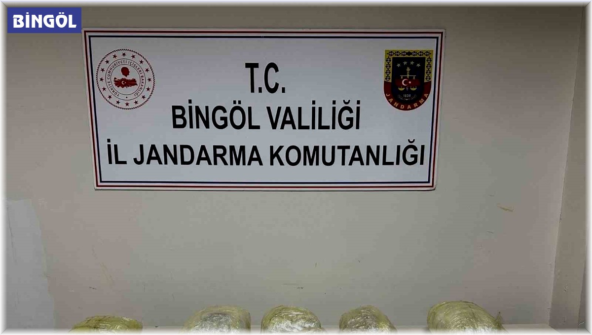 Bingöl'de odunların içine gizlenmiş uyuşturucu ele geçirildi: 3 kişi gözaltına alındı