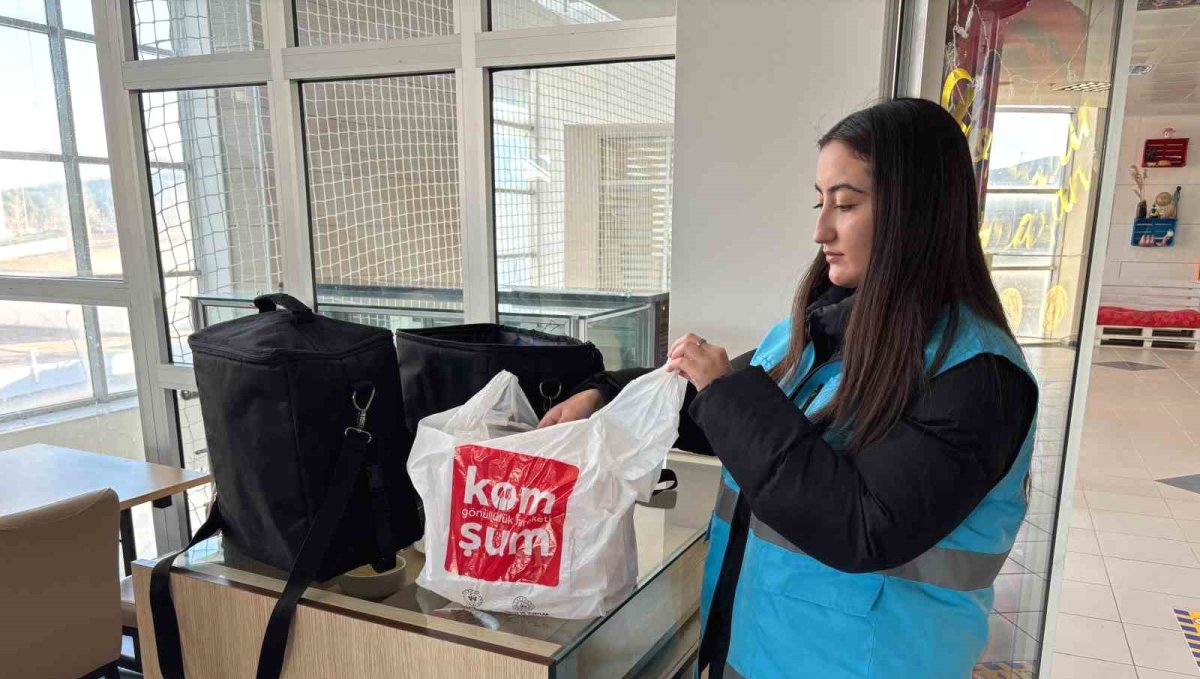 Bingöl'de öğrencilerden "Komşum Projesi" ile Ramazan dayanışması