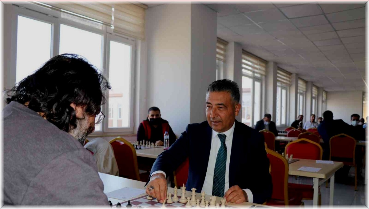 Bingöl'de öğretmenlerin satranç turnuvası başladı