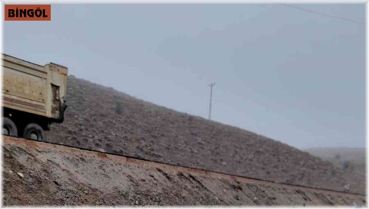 Bingöl'de otomobil şarampole yuvarlandı: 1 yaralı