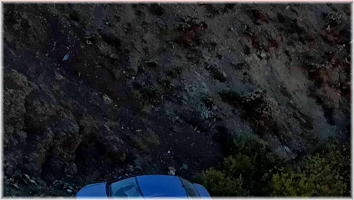 Bingöl'de otomobil uçuruma yuvarlandı: 4 yaralı