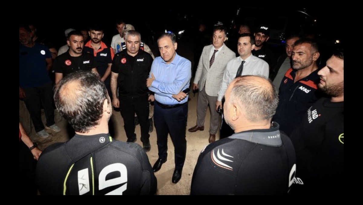 Bingöl'de serinlemek için baraja giren çocuk boğuldu