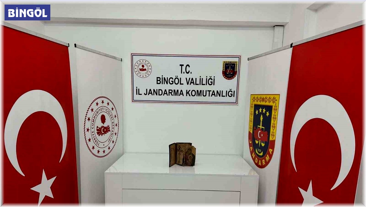 Bingöl'de tarihi eser kitap ele geçirildi