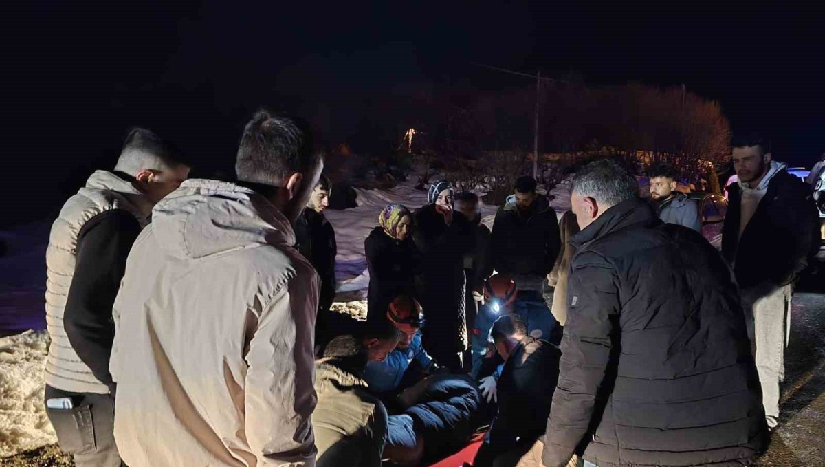 Bingöl'de trafik ikazası: 3 yaralı