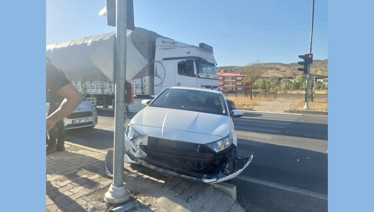 Bingöl'de trafik kazası: 1 yaralı