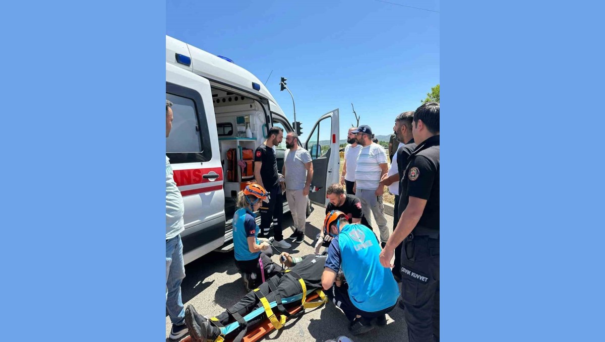 Bingöl'de trafik kazası: 2 yaralı