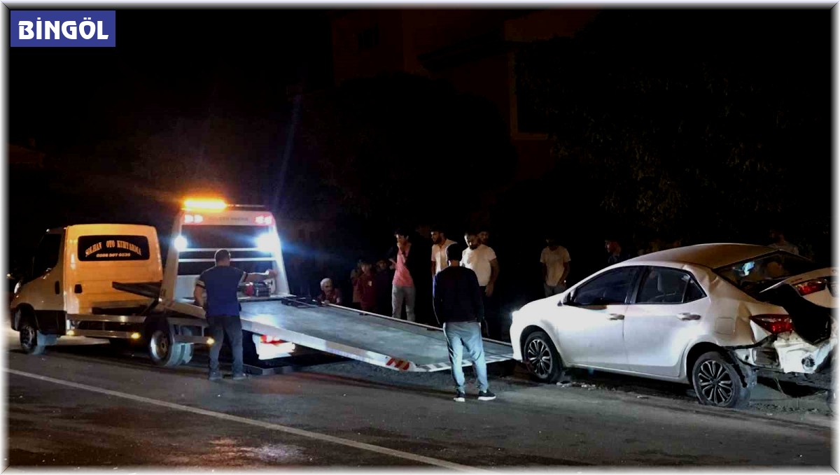 Bingöl'de trafik kazası: 3 yaralı