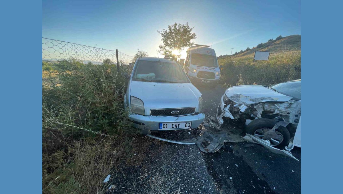 Bingöl'de trafik kazası: 3 yaralı