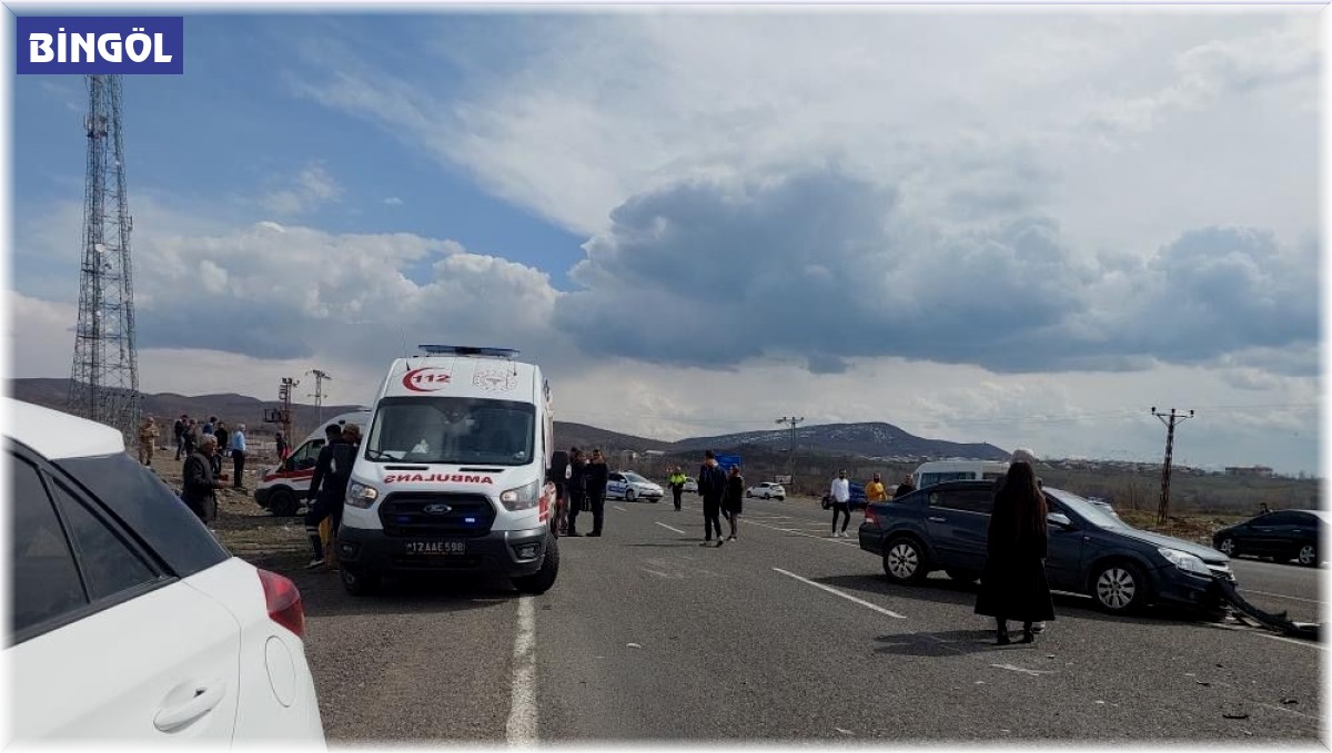 Bingöl'de trafik kazası: 5 yaralı