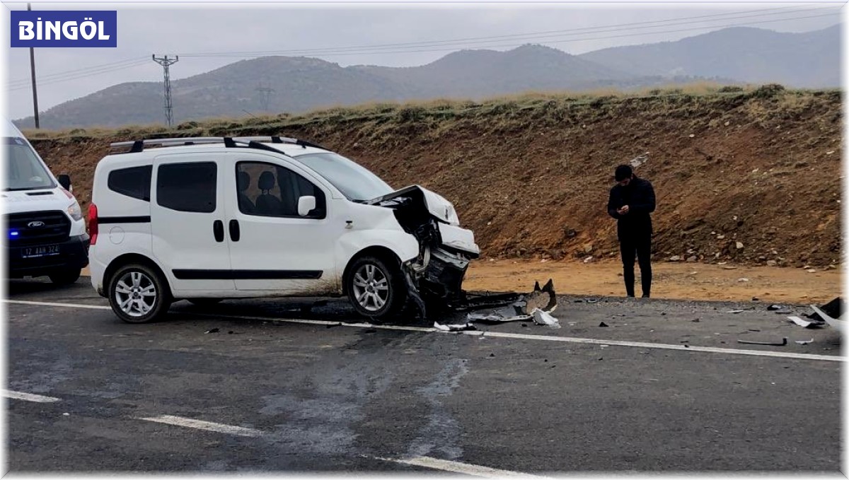Bingöl'de trafik kazası: 6 yaralı