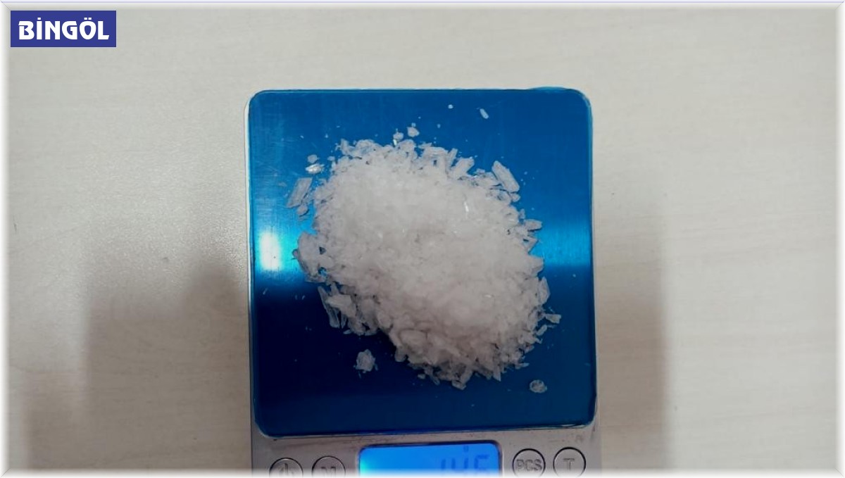 Bingöl'de üzerlerinden uyuşturucu çıkan 2 şahıs gözaltına alındı