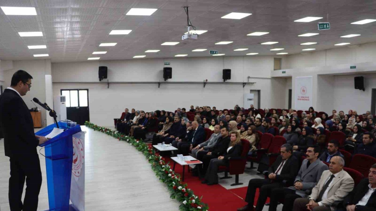 Bingöl'de yenilikçi mahalli hizmet içi eğitim programı başladı