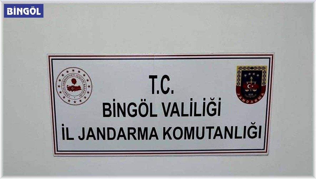 Bingöl'de yol kenarında uyuşturucu madde ele geçirildi